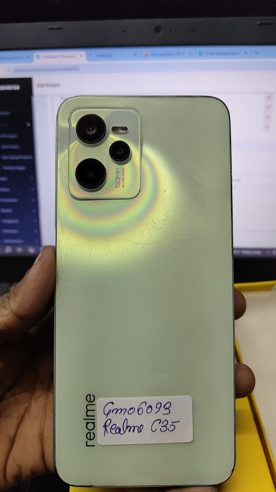 Realme C35